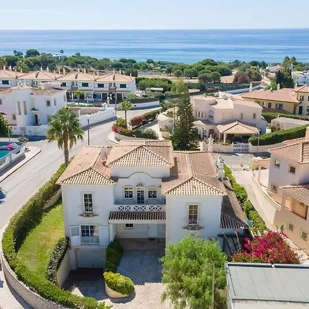 Вилла Gale Grande - Bright Airy With A Private Pool *