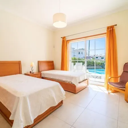 Gale Grande - Bright Airy With A Private Pool Villa Alto da Pega