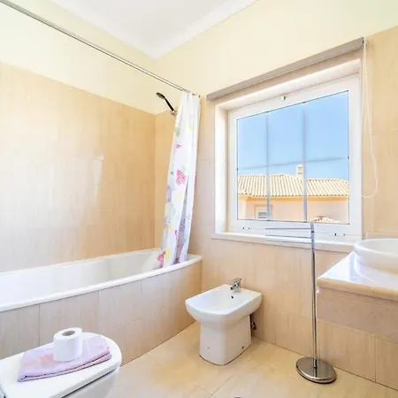 Villa Gale Grande - Bright Airy With A Private Pool Albufeira